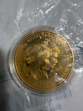 The Bradford Exchange Mint White Plastic Mailer with Black Print